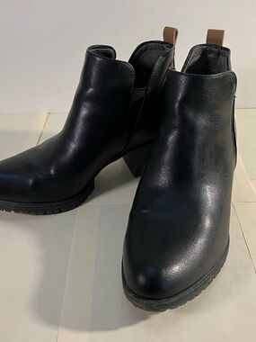 Dr. Scholl's Black Leather Ankle Booties with Tan Pull Tab